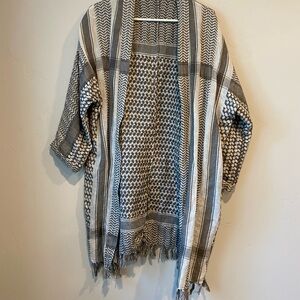 Garnet Hill Gray and Cream Patterned Kimono Lagenlook Linen Cotton Boho Fringe